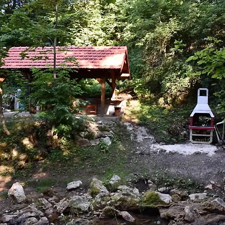 Vikend Kuca Vrelo Miljacke Hébergement de vacances Pale