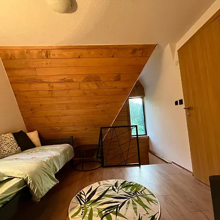 Vikend Kuca Vrelo Miljacke 別荘