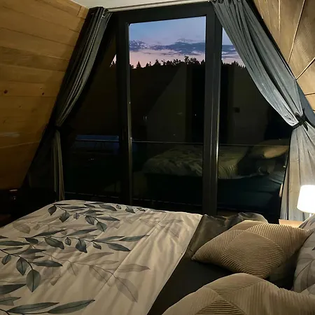 Vikend Kuca Vrelo Miljacke * パレ