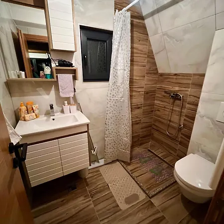 Vikend Kuca Vrelo Miljacke פאלה