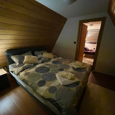 Vikend Kuca Vrelo Miljacke * パレ